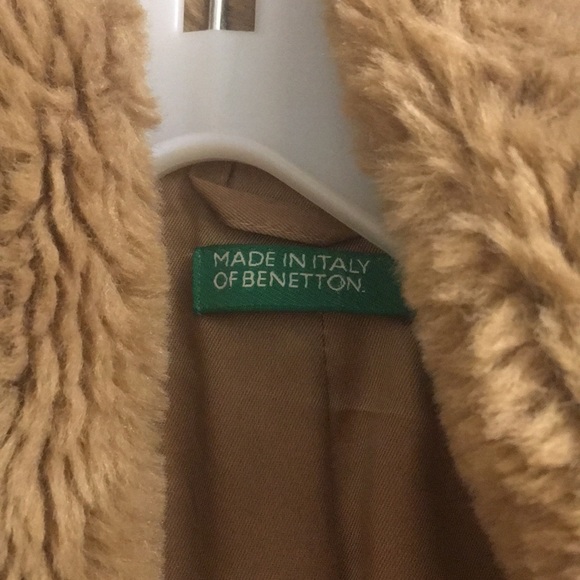 Tan faux fur trench coat 🧥 - Picture 3 of 6